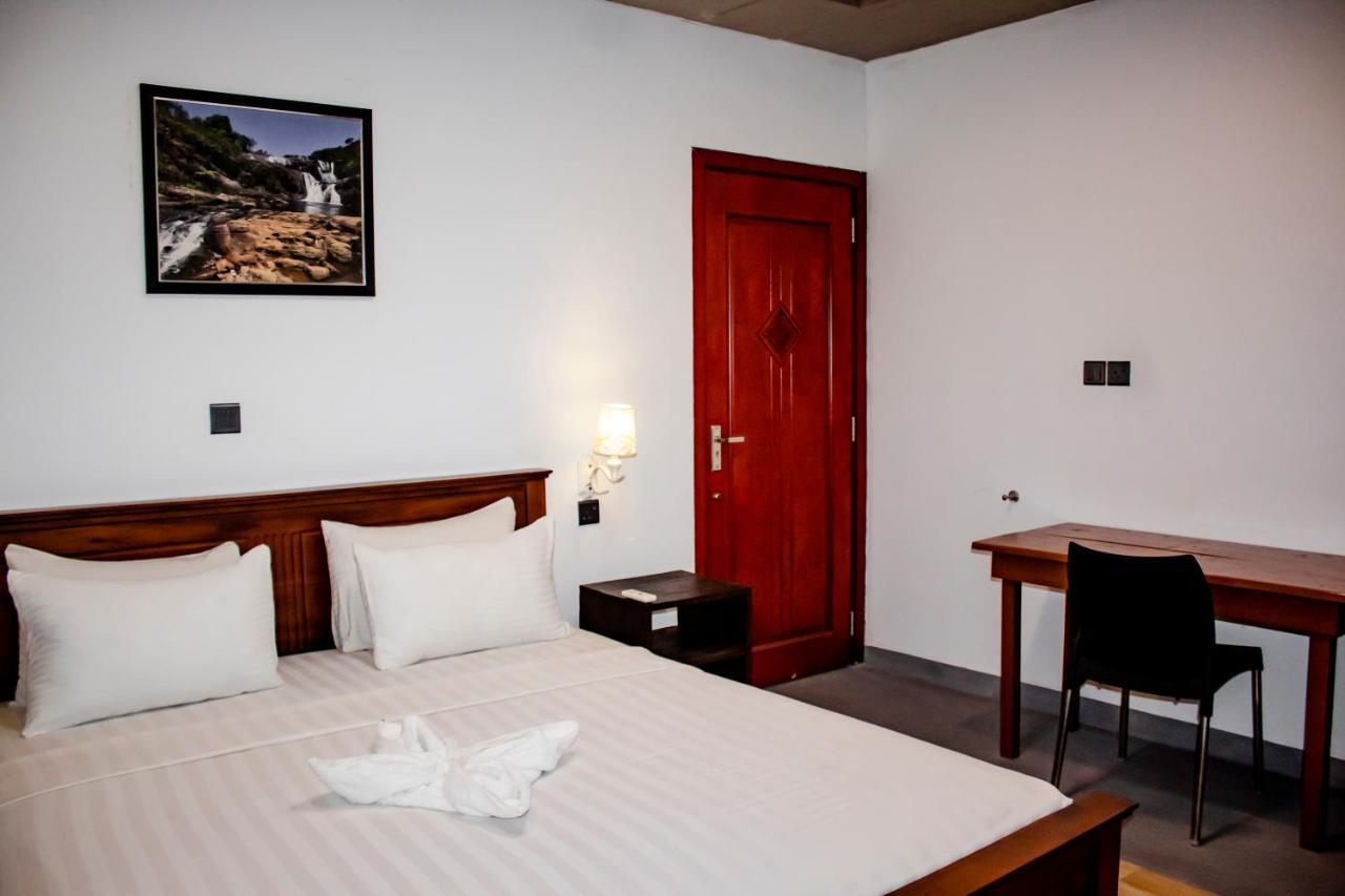 Hostel Surf & Party Weligama Zewnętrze zdjęcie