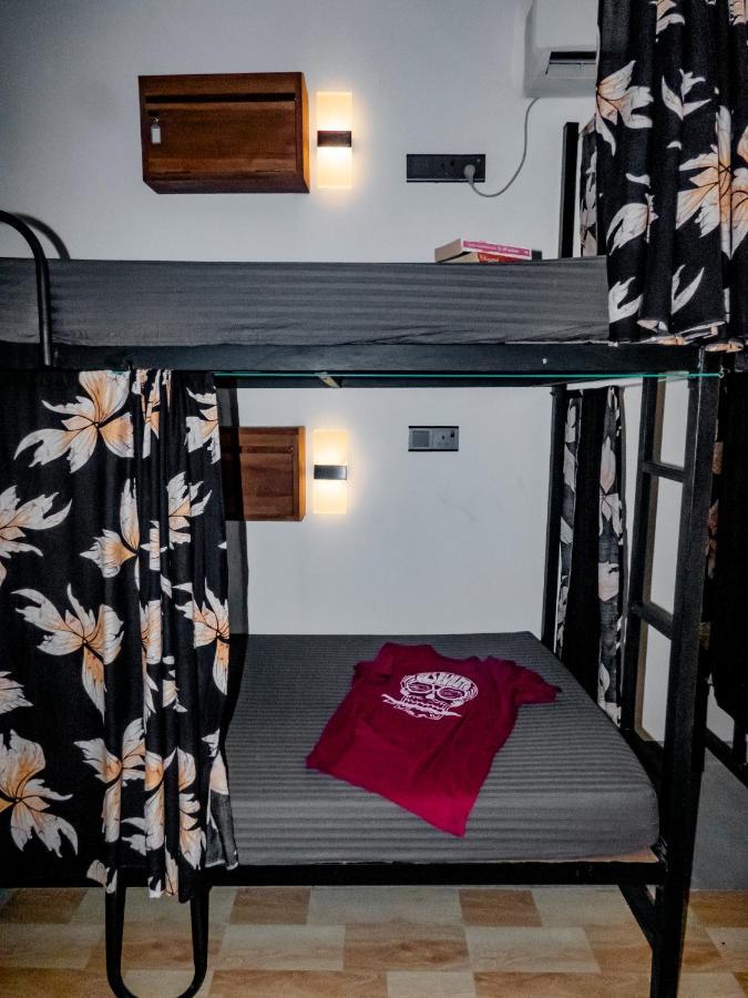 Hostel Surf & Party Weligama Zewnętrze zdjęcie
