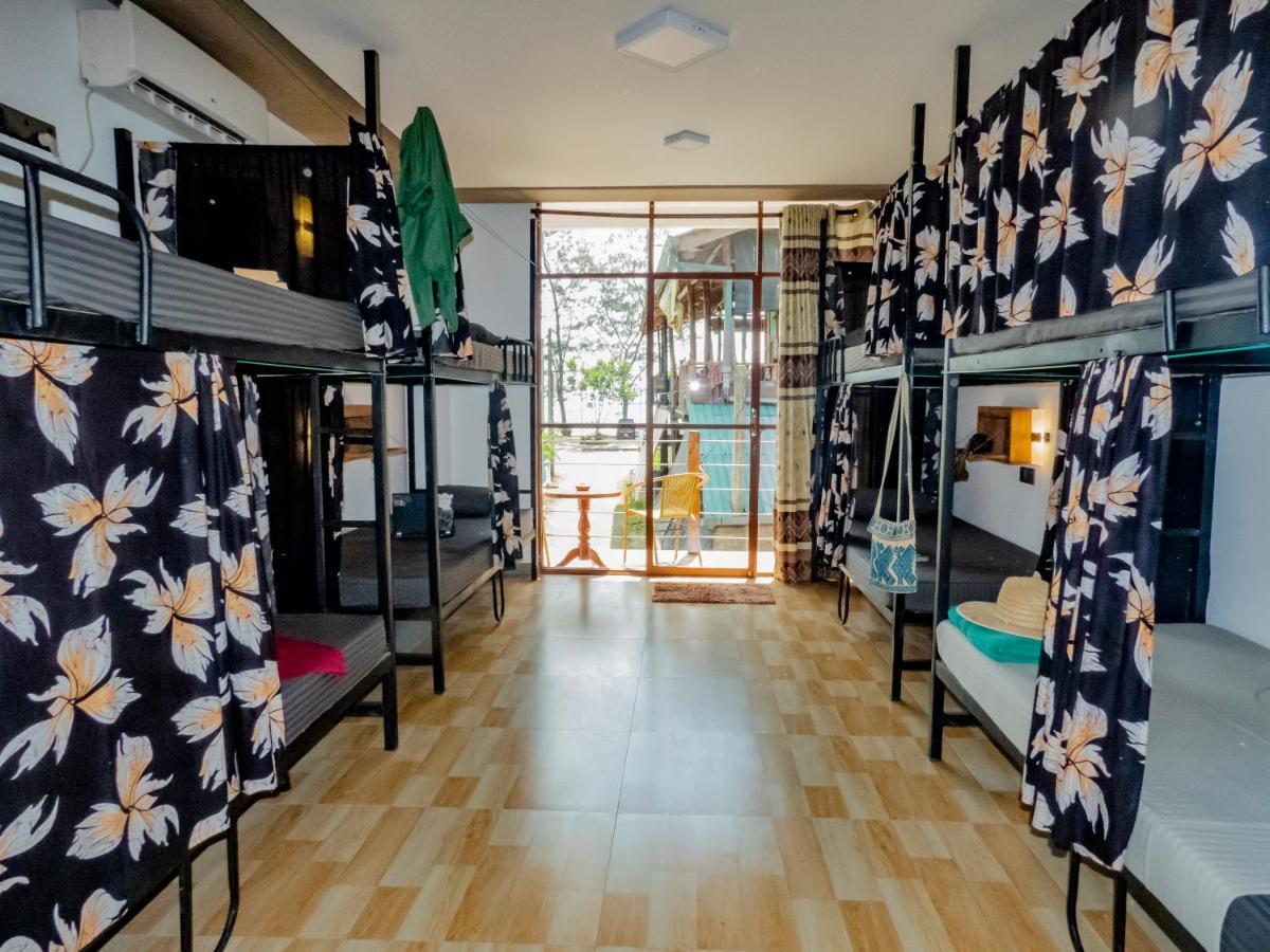 Hostel Surf & Party Weligama Zewnętrze zdjęcie