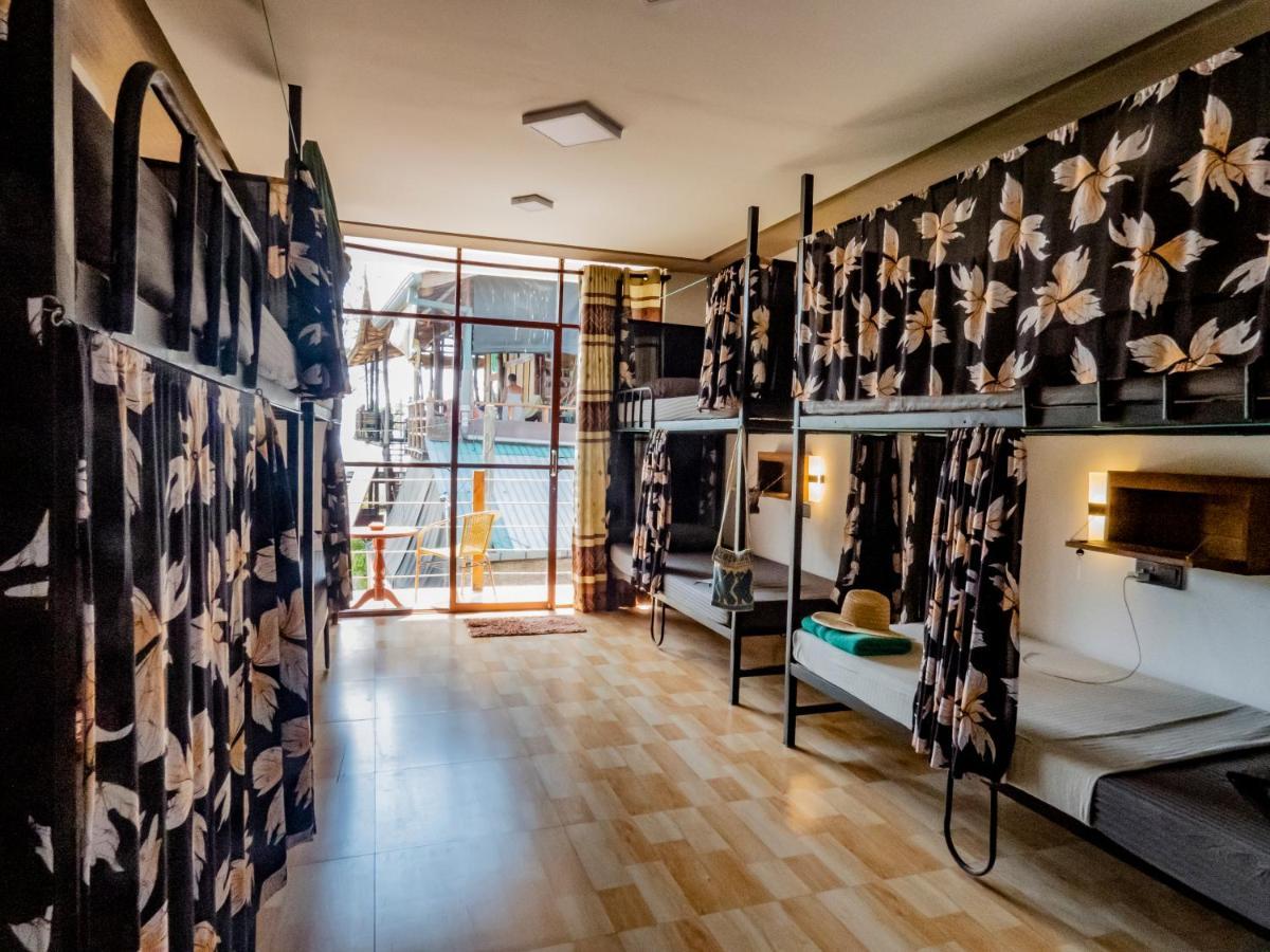 Hostel Surf & Party Weligama Zewnętrze zdjęcie